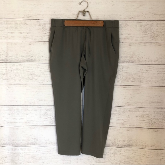 Lululemon On the Fly 7/8 Pant *Woven - Picture 4 of 11